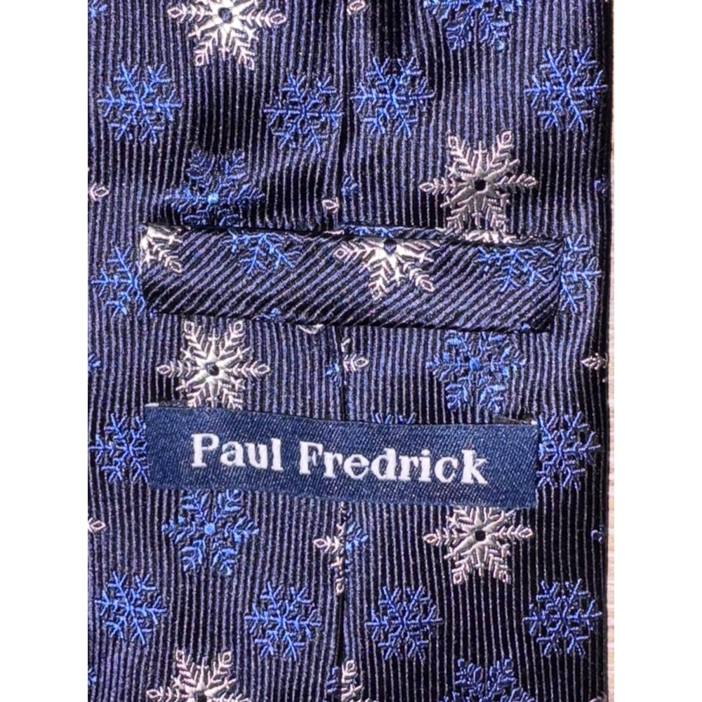 Paul Fredrick Snowflakes On Navy Blue Vintage 100% Silk Mens Tie - Picture 4 of 5